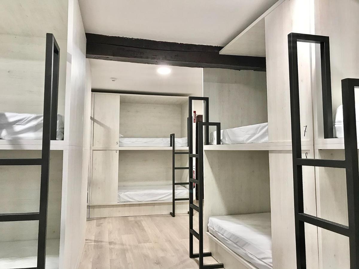 Hostel Quartier Leon Jabalquinto Extérieur photo