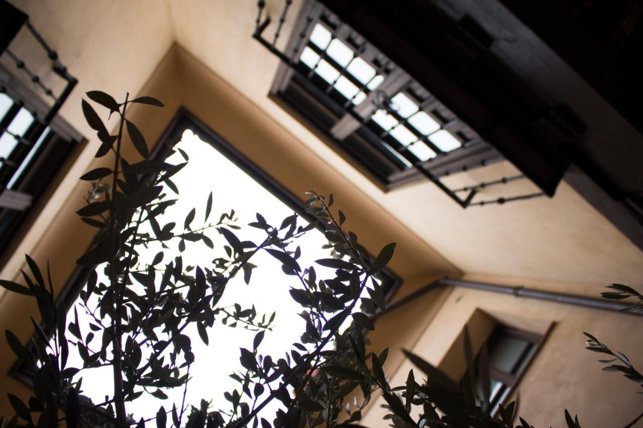 Hostel Quartier Leon Jabalquinto Extérieur photo