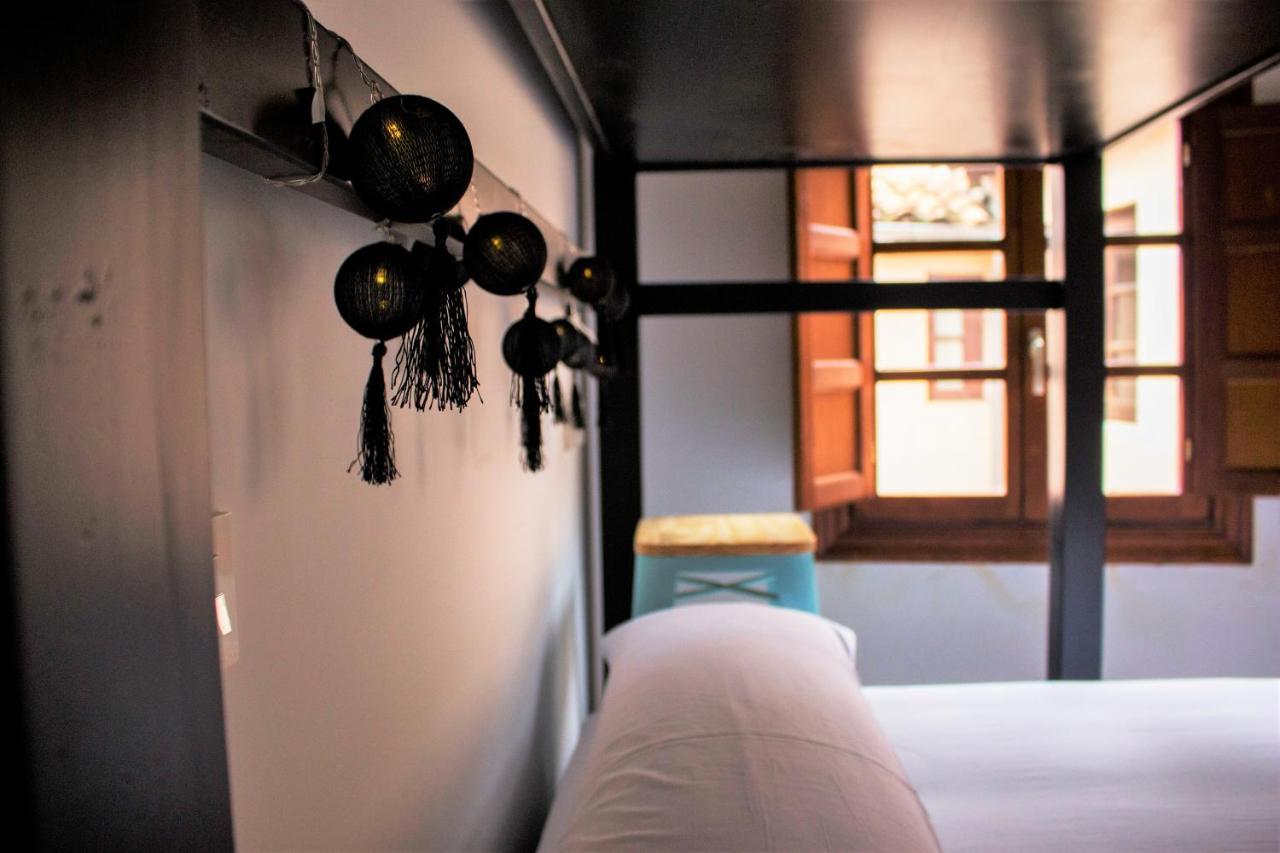 Hostel Quartier Leon Jabalquinto Extérieur photo