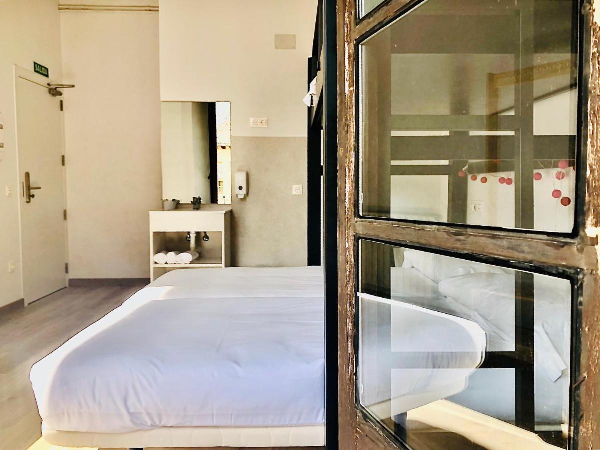 Hostel Quartier Leon Jabalquinto Extérieur photo