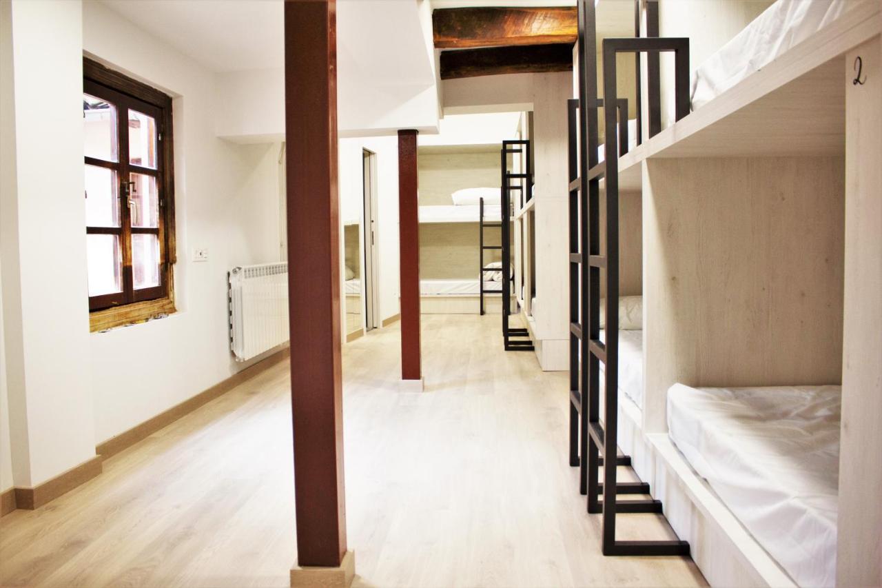 Hostel Quartier Leon Jabalquinto Extérieur photo