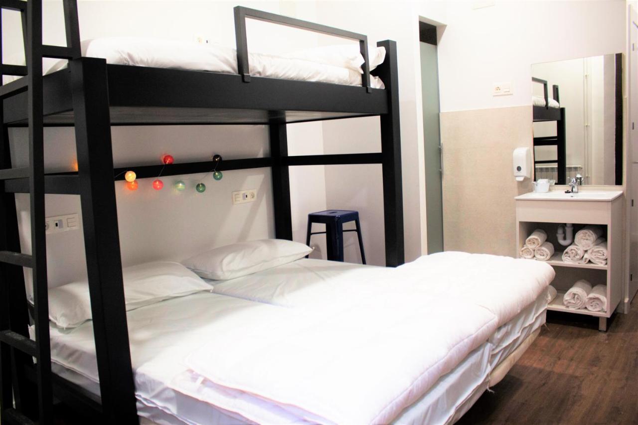 Hostel Quartier Leon Jabalquinto Extérieur photo