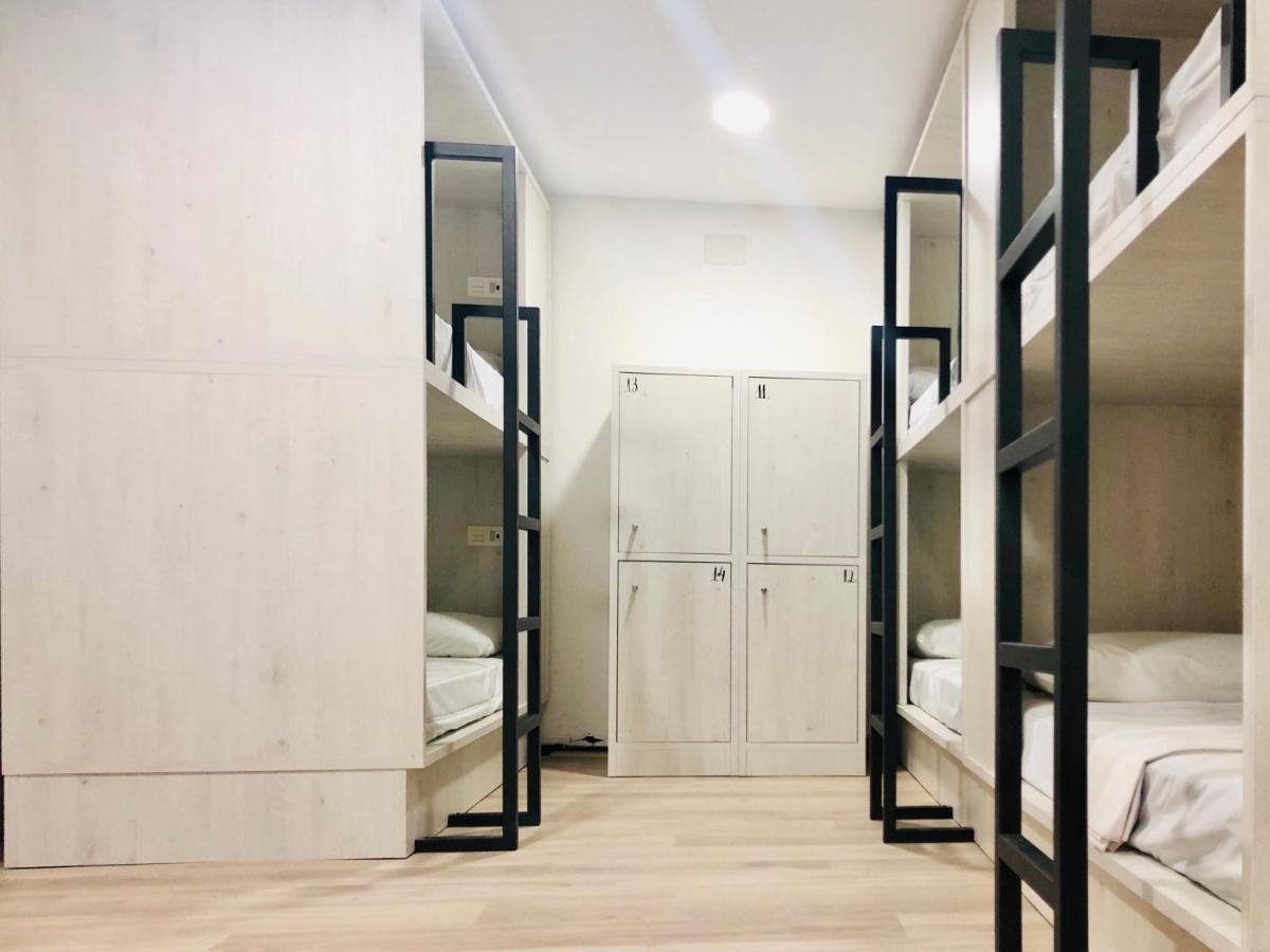 Hostel Quartier Leon Jabalquinto Extérieur photo